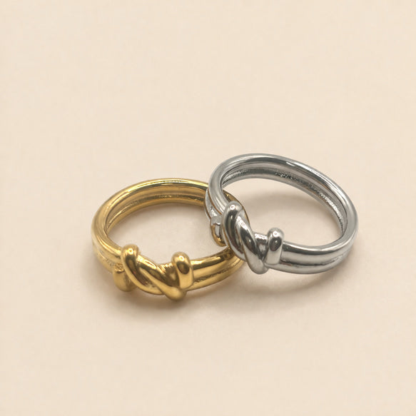 リング|ノットデザイン|サージカルステンレス│金アレ対応│つけっぱなしOK│頼れる Knot of Elegance Ring