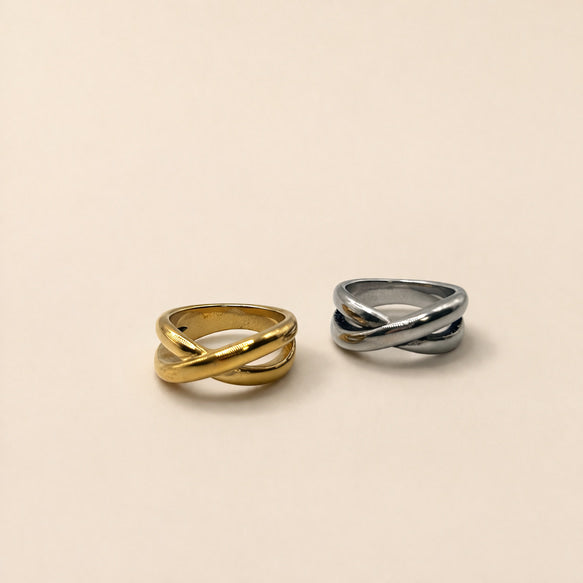 リング｜クロスデザイン｜サージカルステンレス│金属アレルギー対応│つけっぱなしOK │ Intercross Ring