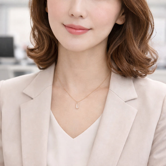 お気に入りの香水瓶のようなスクエアネックレス│金属アレルギー対応│サージカルステンレス│つけっぱなし