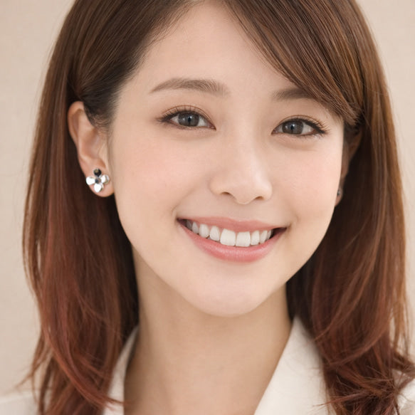 自慢したくなるフラワーモチーフピアス│金属アレルギー対応│サージカルステンレス│つけっぱなし